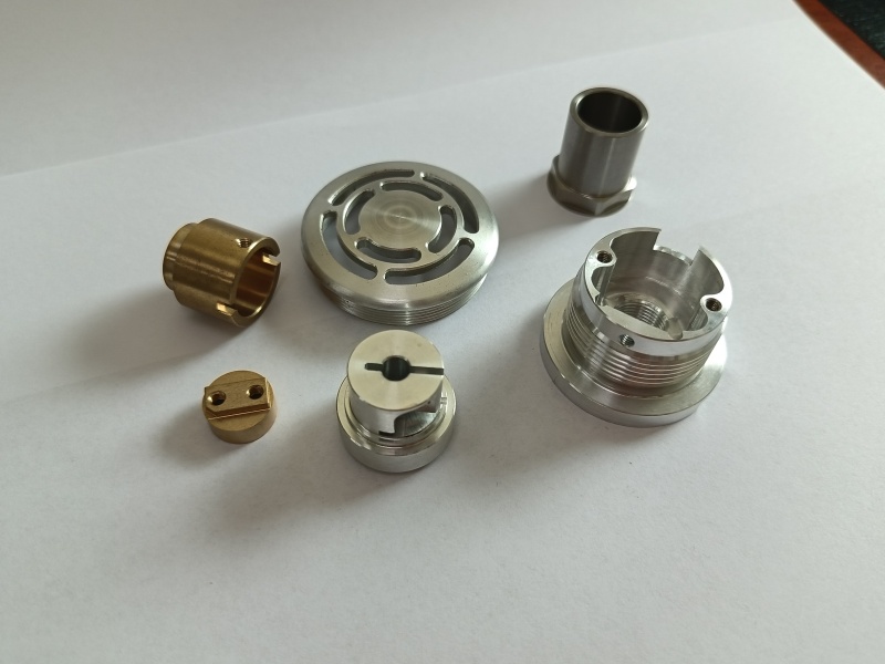 汽车零部件车床加工：精度与效率的双重挑战