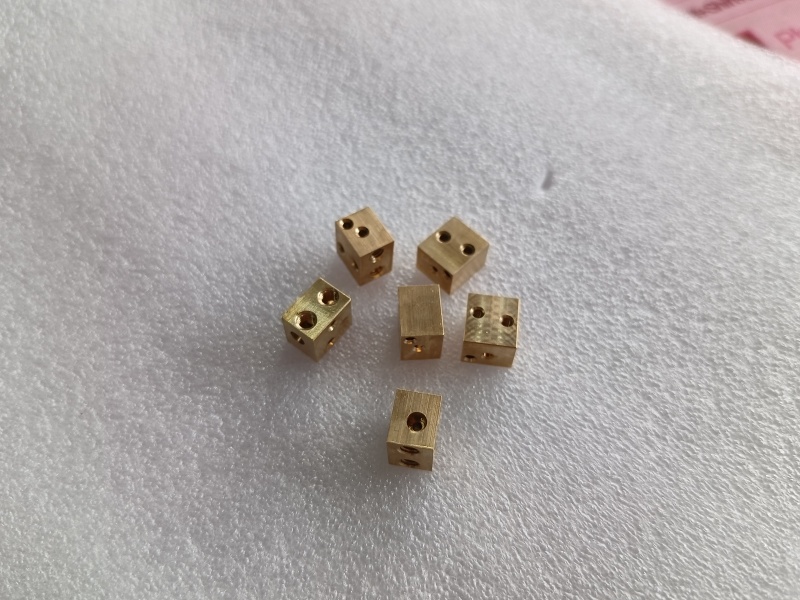 黄铜零件CNC加工